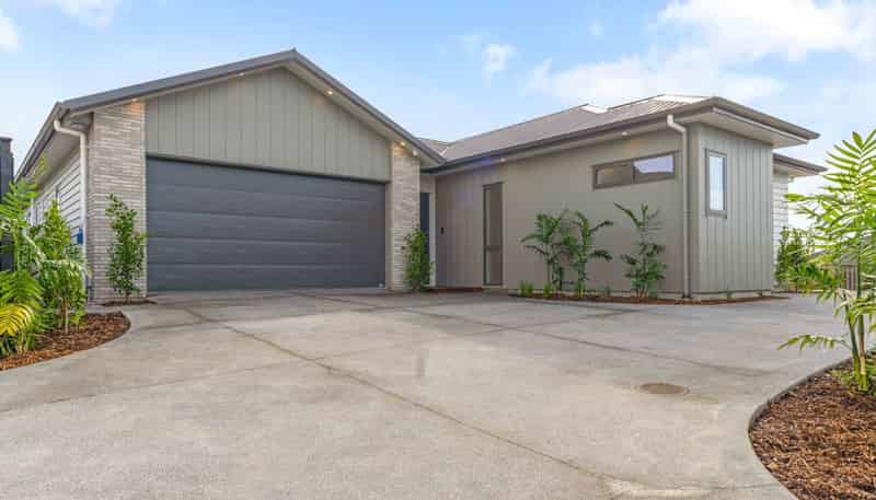 8 Lambert Road, Milldale