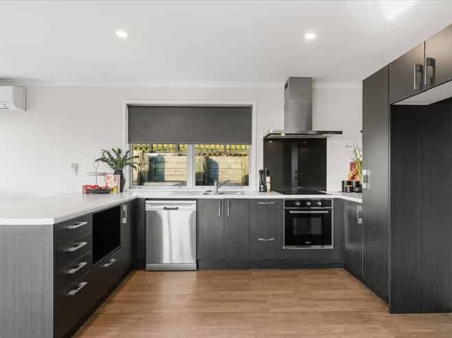 35 Jane Way, Hairini