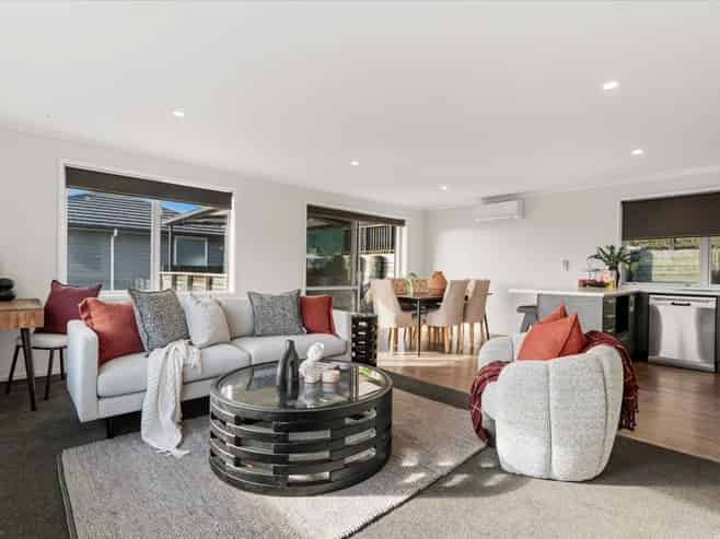 35 Jane Way, Hairini