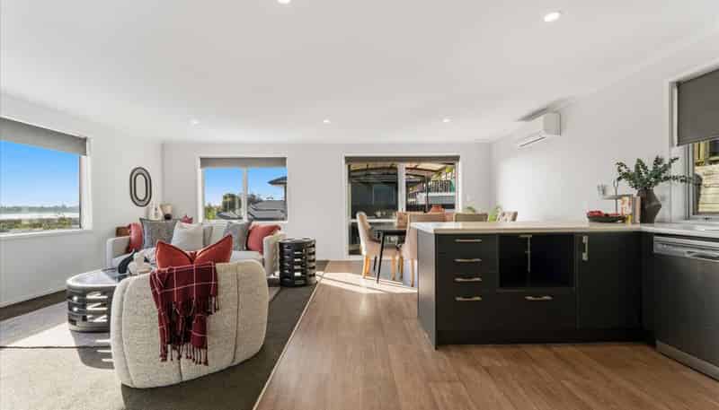 35 Jane Way, Hairini