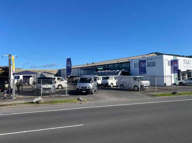 Profile Commercial Yard with Office & Workshop
