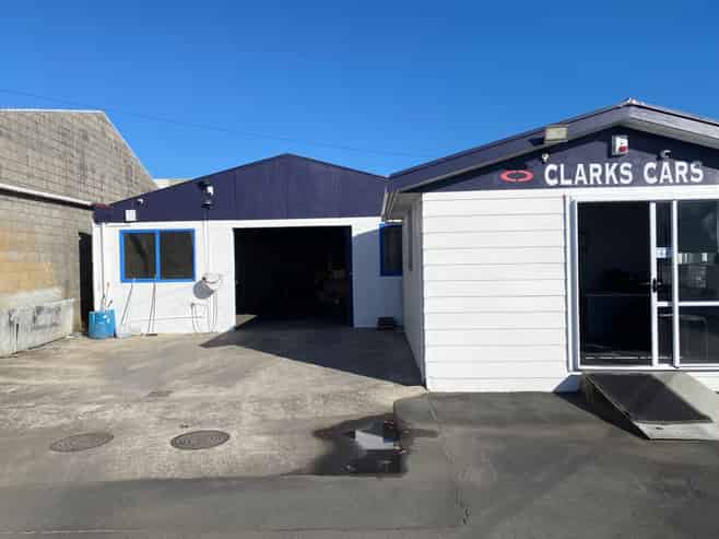 Profile Commercial Yard with Office & Workshop