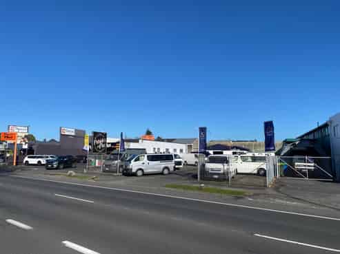 Profile Commercial Yard with Office & Workshop