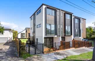 20C Plane Street, Avondale
