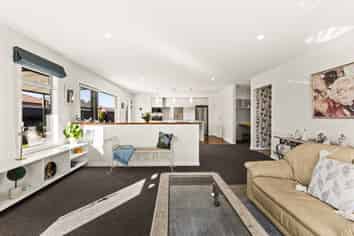 8 Rotoiti Way, Poraiti