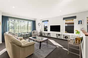 8 Rotoiti Way, Poraiti