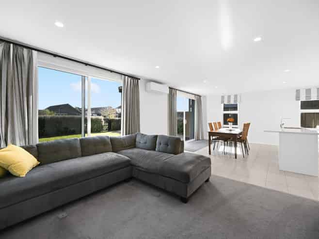 7 Lavinias Way, Chartwell