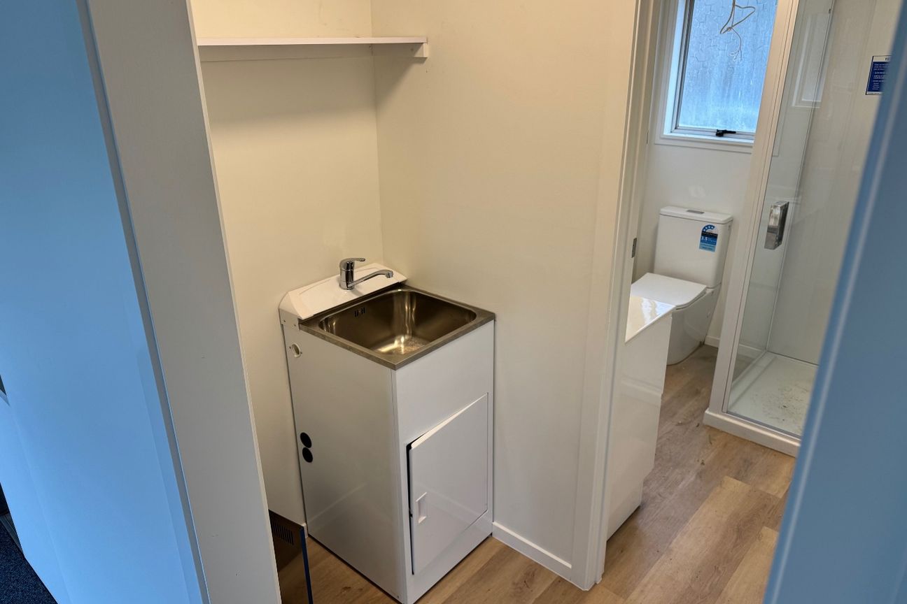 Fully Renovated Apartment - Mehr