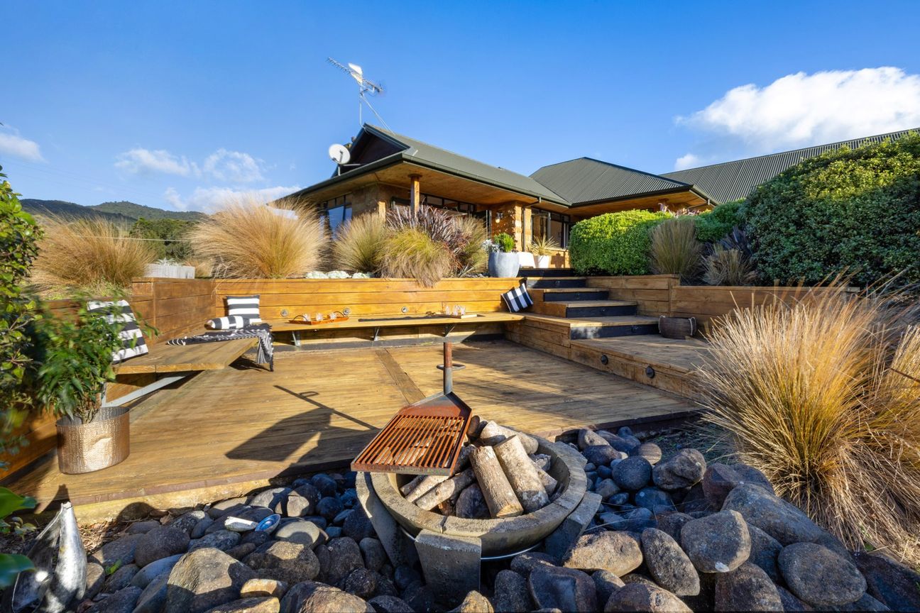 Magical Mountain Retreat near Lake Karapiro - Vaade 4