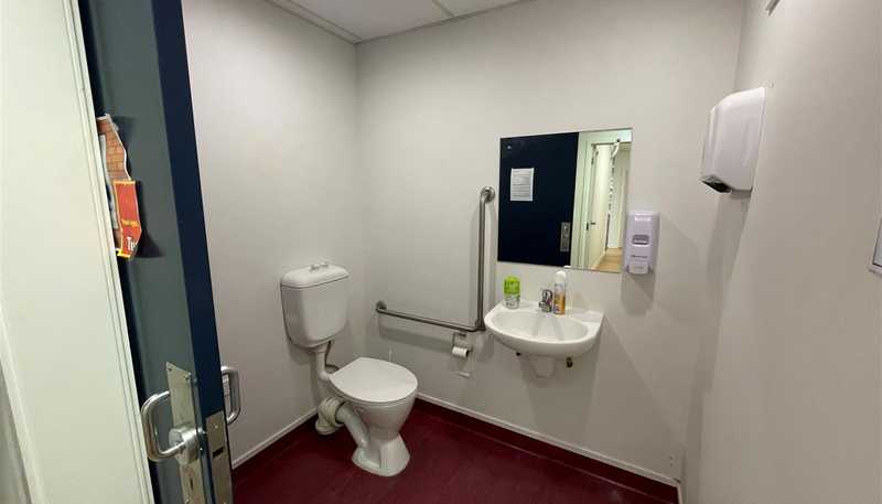  LGF, 34 Barrys Point Road, Takapuna