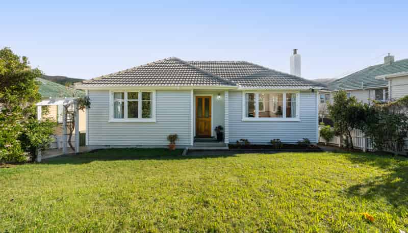 44 Taylor Terrace, Tawa