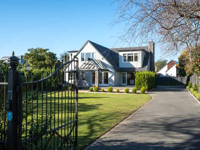 52B Memorial Avenue, Fendalton