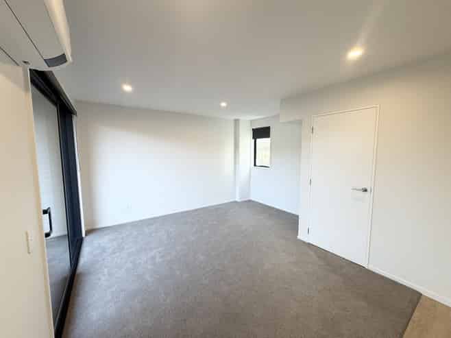 4/437 Worcester Street, Linwood