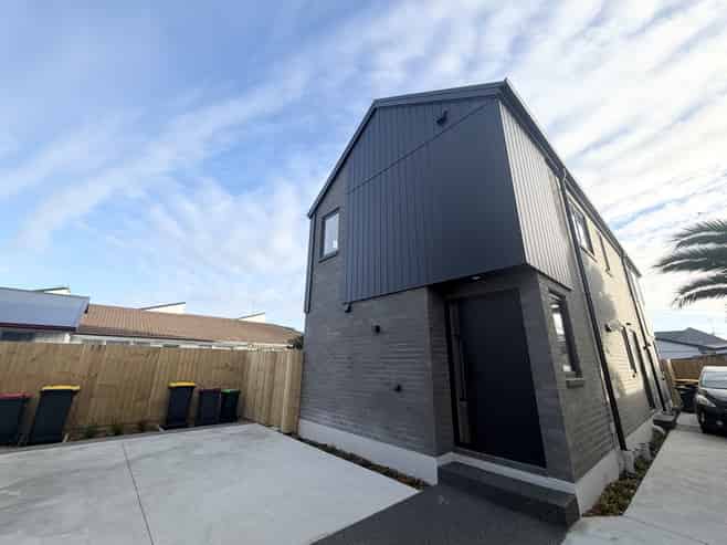 4/437 Worcester Street, Linwood