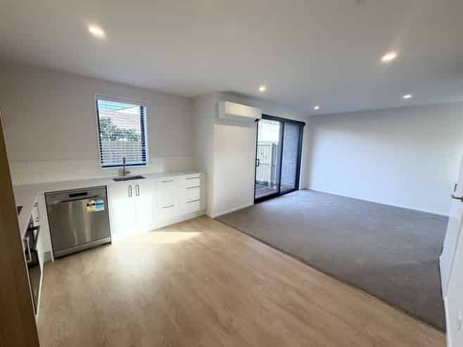 4/437 Worcester Street, Linwood