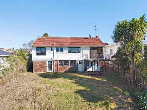 12 Felstead Street, Birkenhead