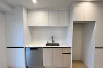 16/9 Aeroview Drive, Beach Haven