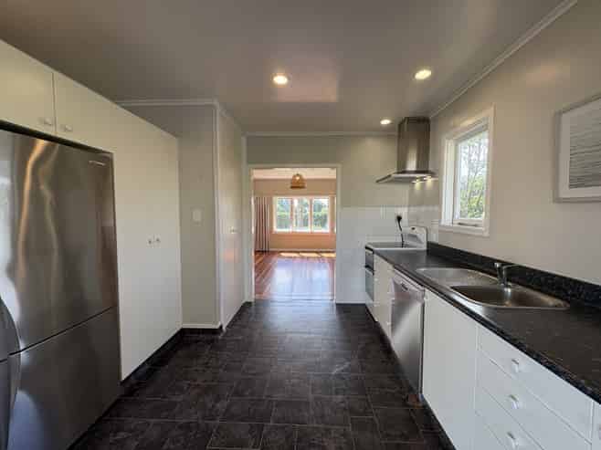 298 Clifton Road, Te Awanga