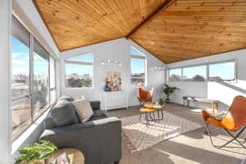 33 Frensham Crescent, Woolston