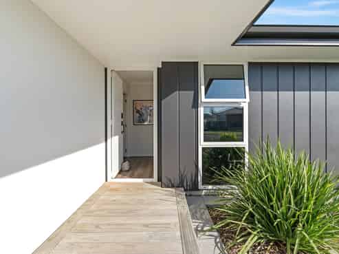 31 Aratapu Street, Waitara
