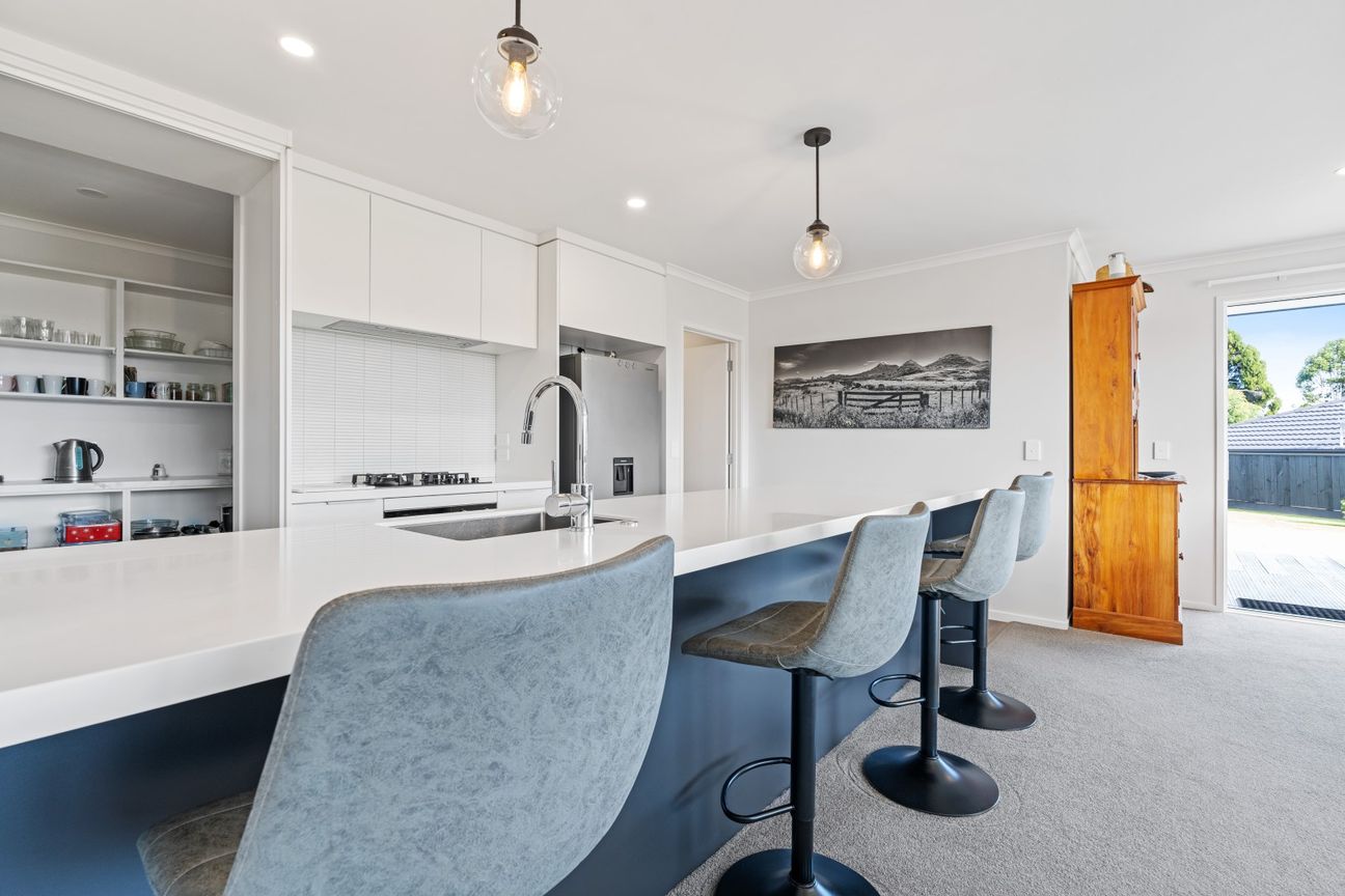 Modern Living Awaits! - Mehr