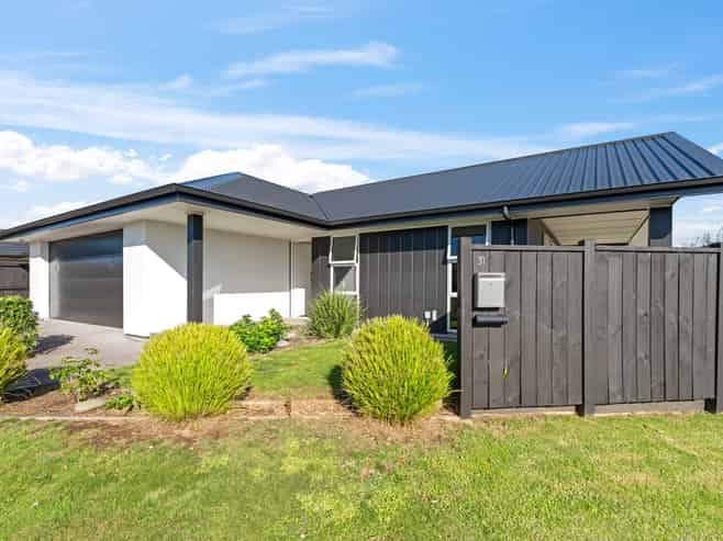 31 Aratapu Street, Waitara