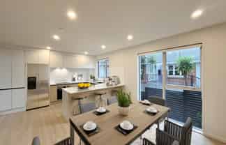 3/9 Aeroview Drive, Beach Haven