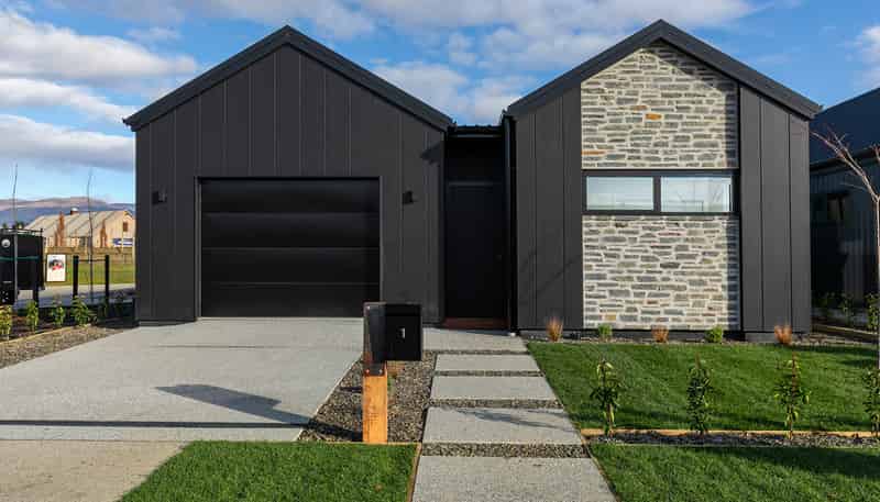 1 Booth Drive, Cromwell