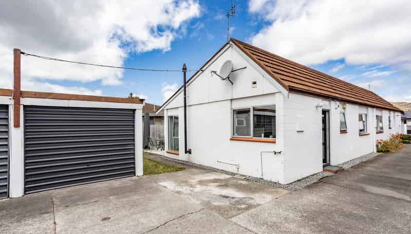 2/14 Lane Street, Woolston