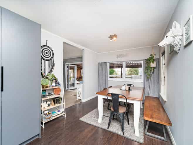 38 Hedges Street, Sanson