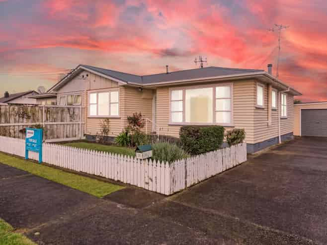 17 Essex Street, LEVIN
