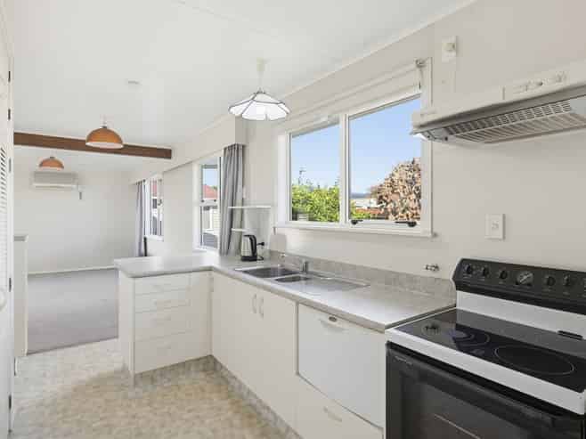 2 Grey Street, Levin