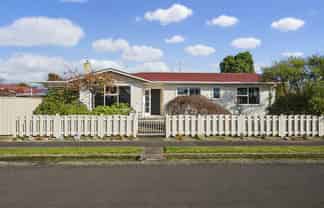 2 Grey Street, Levin