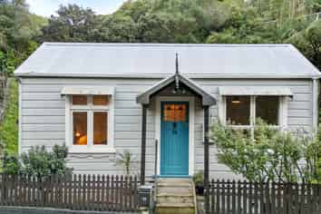 32 Holloway Road, Aro Valley