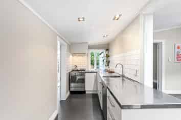 32 Holloway Road, Aro Valley
