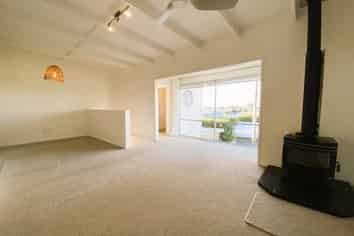34 Doyly Drive, Stanmore Bay