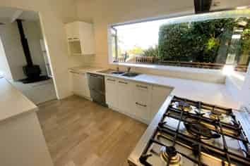 34 Doyly Drive, Stanmore Bay