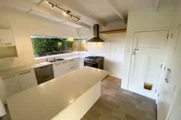 34 Doyly Drive, Stanmore Bay