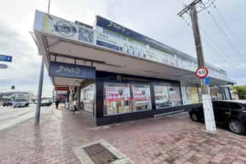 Prime Dominion Road Corner + Hospo Option | 336 m2