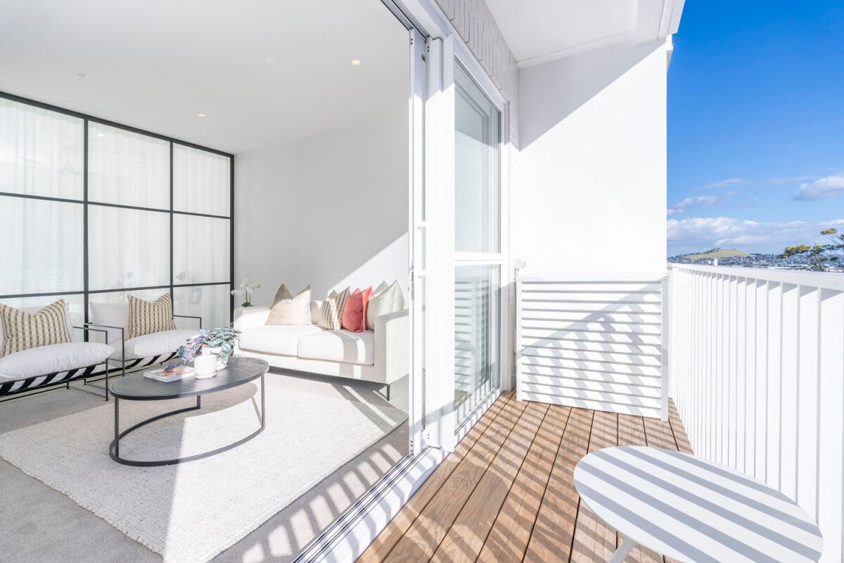 Move In Easy | 2 Years BC Fees Covered - Vista 4