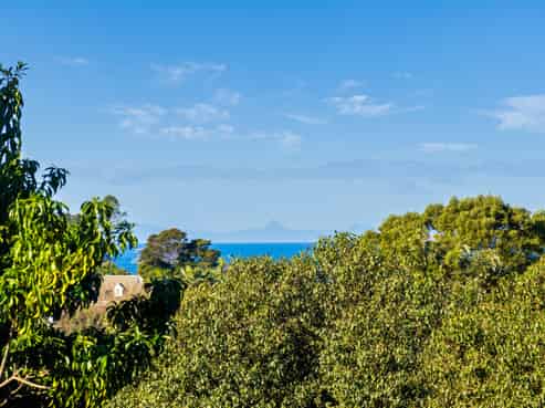 54b Polkinghorne Drive, Manly