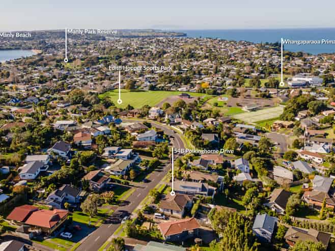 54b Polkinghorne Drive, Manly
