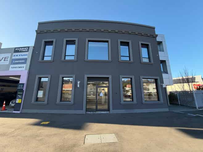 Cool Premise - Ex Cafe - Blank Canvas