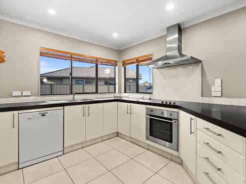 18 Newbury Place, Taradale