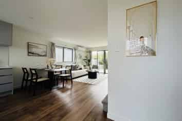 32B Gulf View Road, Murrays Bay