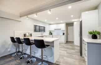 7 King Charles Drive, Kingsley Heights