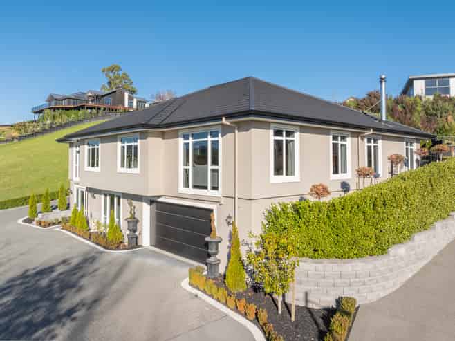 12 Avignon Place, Fairhall