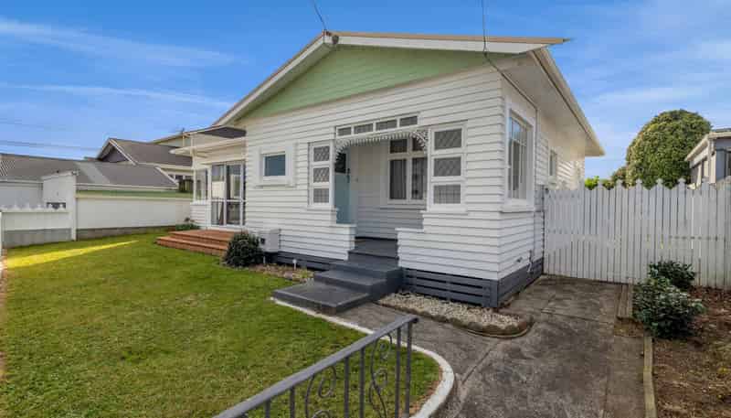33 Beach Street, Fitzroy