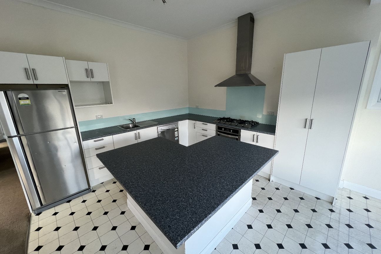 SPACIOUS 4x BEDROOM: – pohled 3