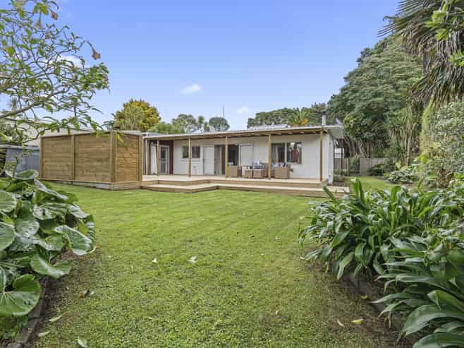 9 Prudence Place, Oakura